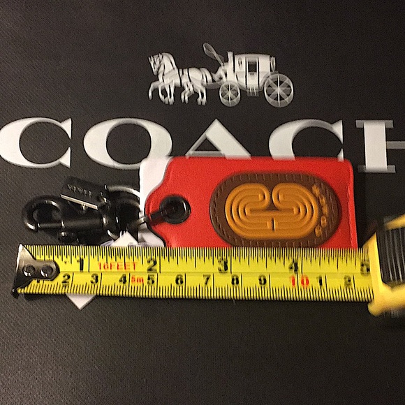 💥HOST PICK💥(UNISEX) COACH - BOTTLE OPENER KEY FOB (NWT) - Picture 7 of 11